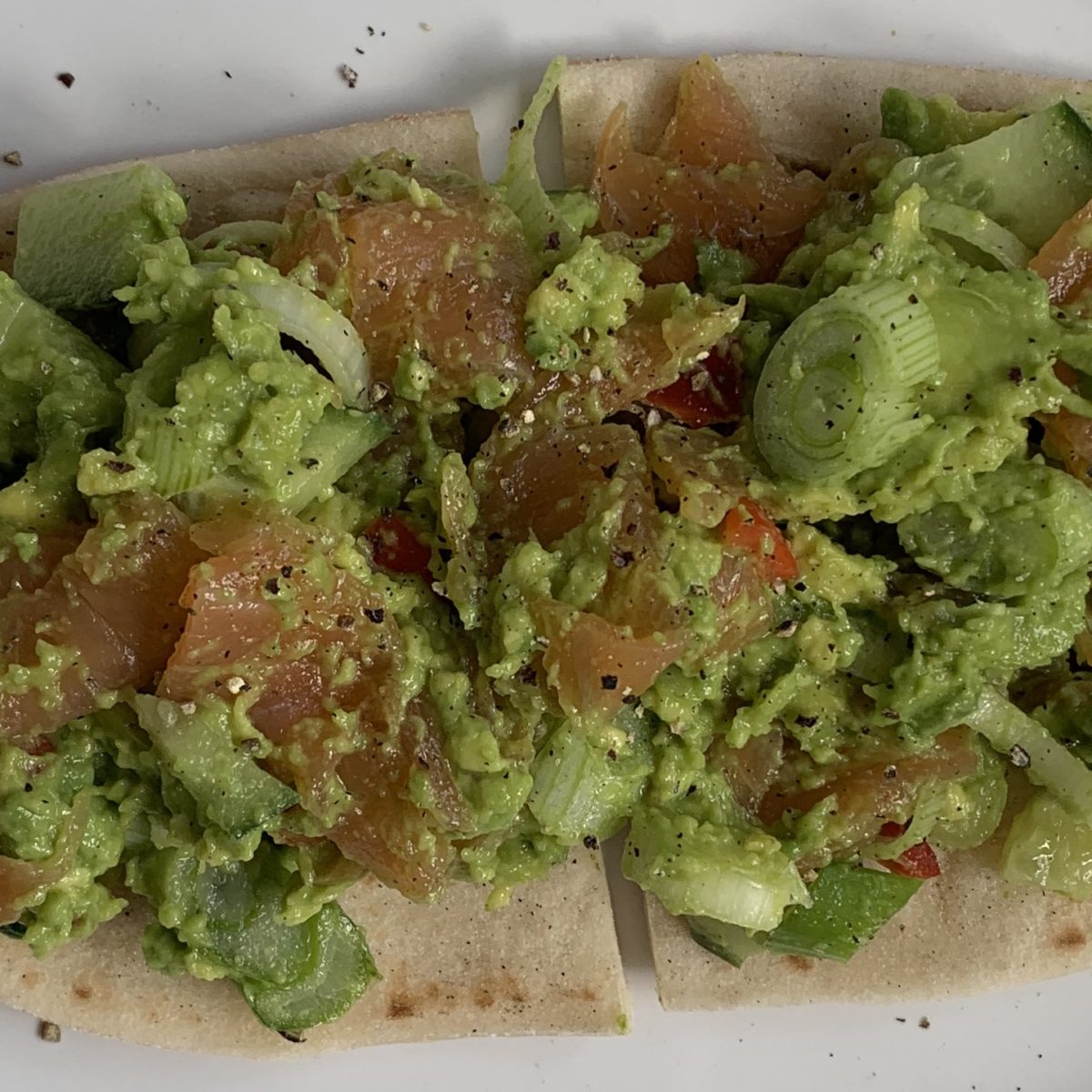 avocado salmon pitta